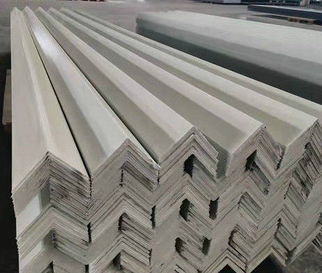 Resistencia al deslizamiento Perfiles estructurales de FRP Perfiles de ángulo longitud personalizada,perfiles pultrudados de fibra de vidrio cuadrado estructural