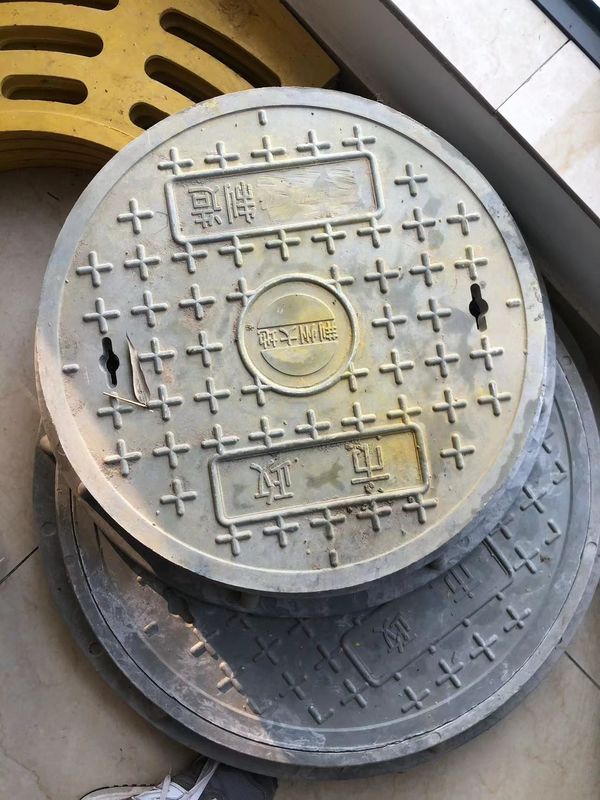 19.7 pulgadas Círculo de fibra de vidrio gris cubierta de alcantarillado estilo general para la construcción de carreteras