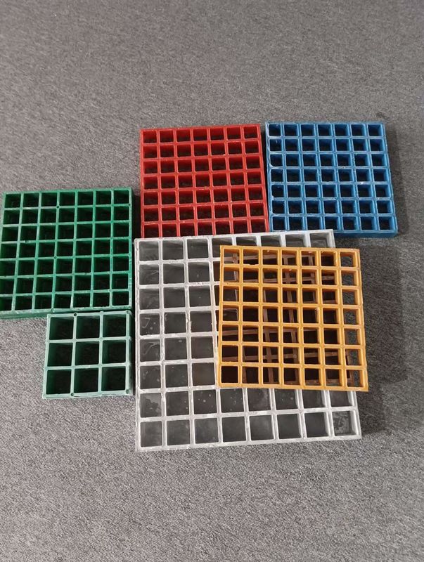 Rejilla de FRP multifuncional de tamaño y color personalizados